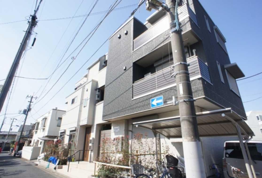 LosPinos早宮　角部屋　ネット無料　シャーメゾンの外観