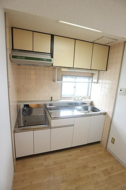 ドミール八坂(ドミールヤサカ)のキッチン