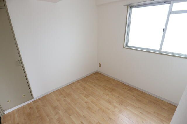 ドミール八坂(ドミールヤサカ)の寝室