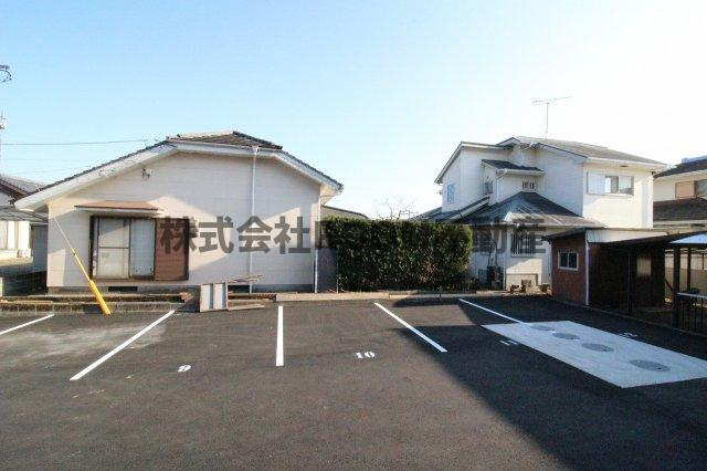ソラティオⅡの駐車場|駐車場があるので、車を買う予定の方も安心です