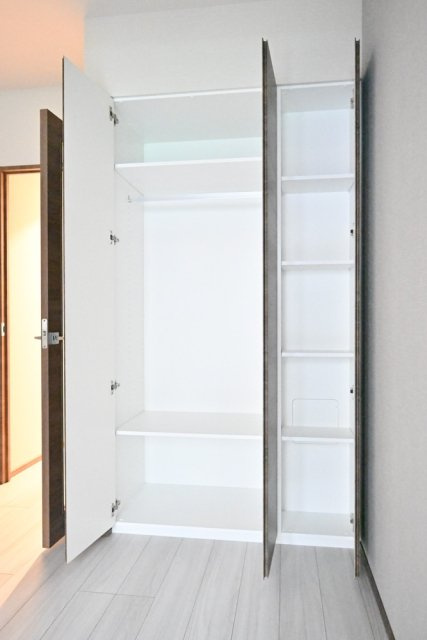 GRANSITE NAKAMEGURO　ネット0　新築　角部屋の収納