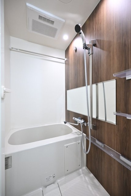 GRANSITE NAKAMEGURO　ネット0　新築　角部屋の浴室