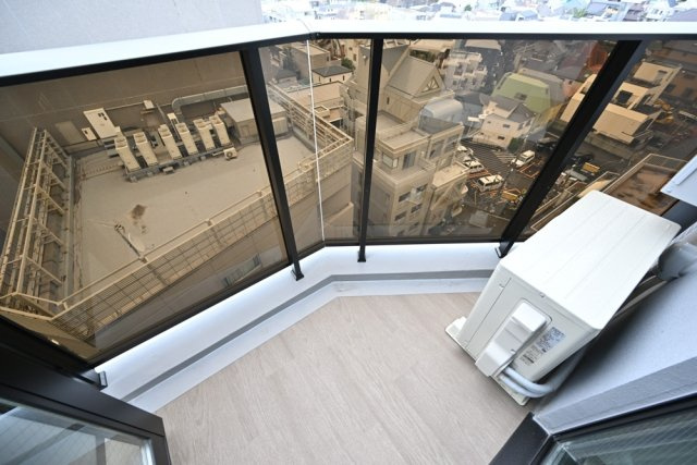 GRANSITE NAKAMEGURO　ネット0　新築　角部屋　最上階のバルコニー