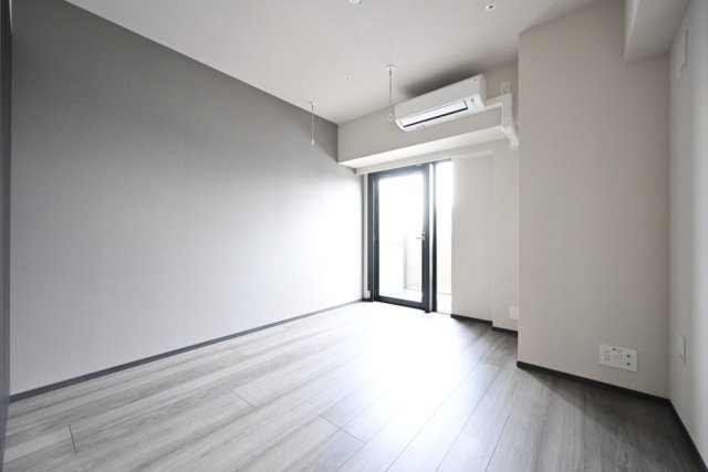 GRANSITE NAKAMEGURO　ネット0　新築　角部屋　最上階の居間・リビング