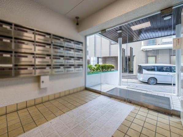 【エントランス】