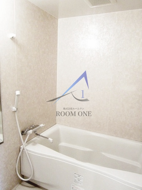 メルローズプレイス下北沢の浴室|お風呂です。