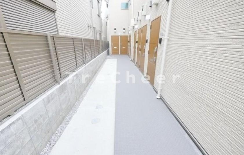 エーレ本蓮沼のエントランス