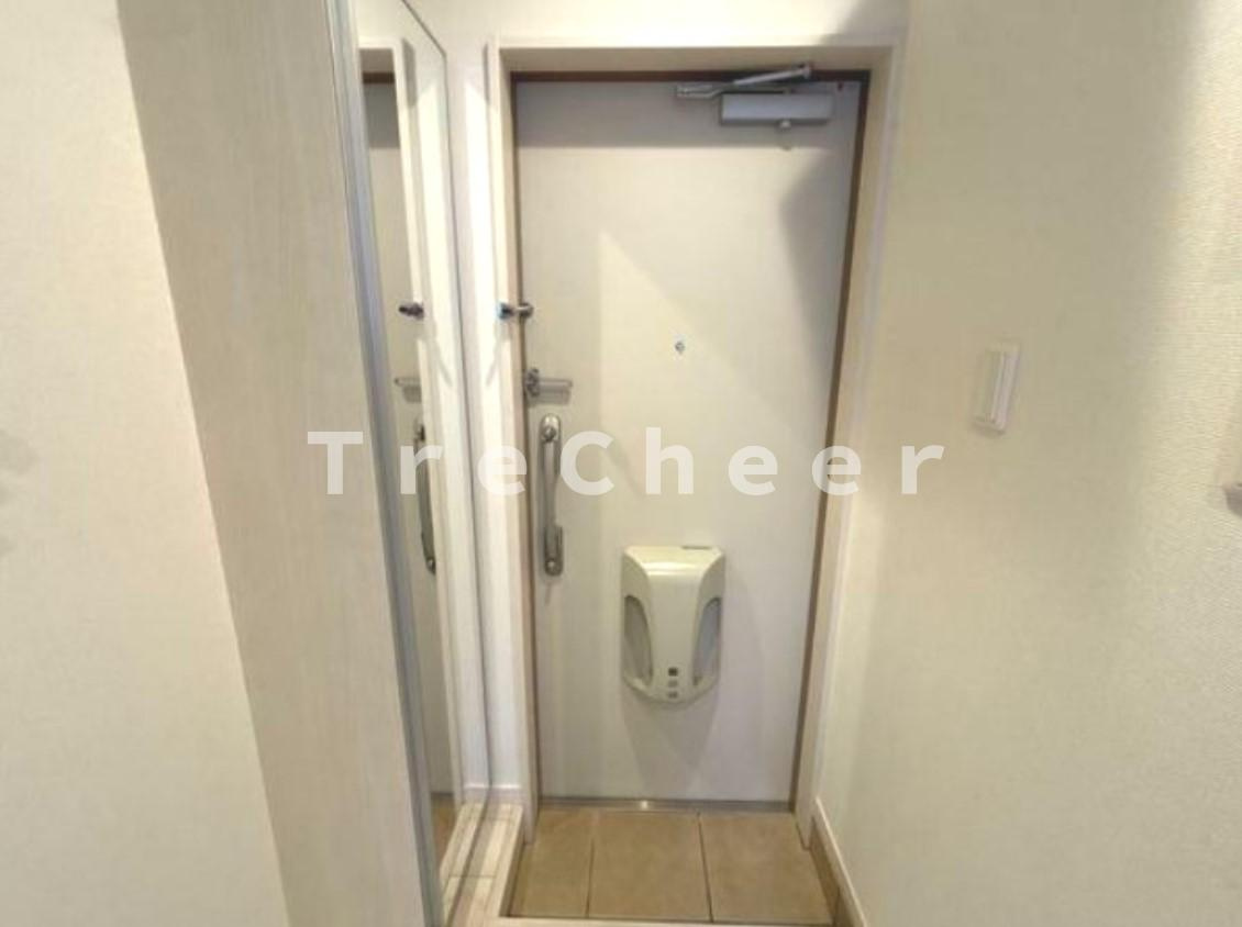 エーレ本蓮沼の玄関