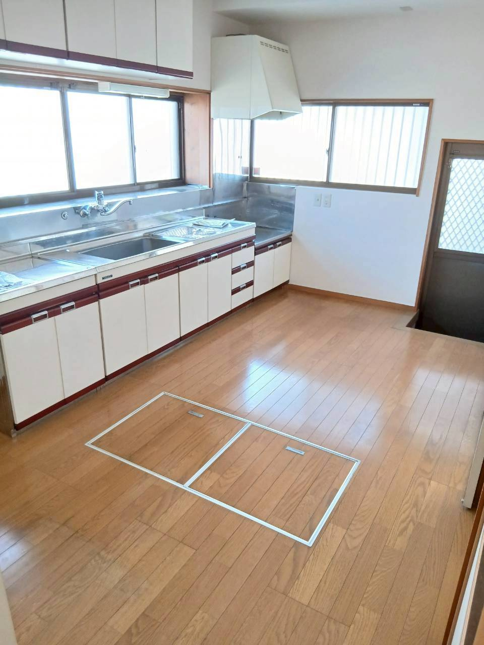 松葉町１丁目貸家の居間・リビング