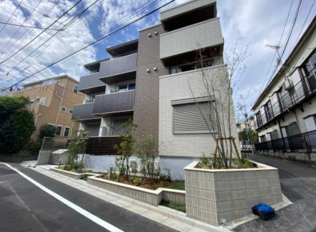 lynn　角部屋　シャーメゾン　築浅