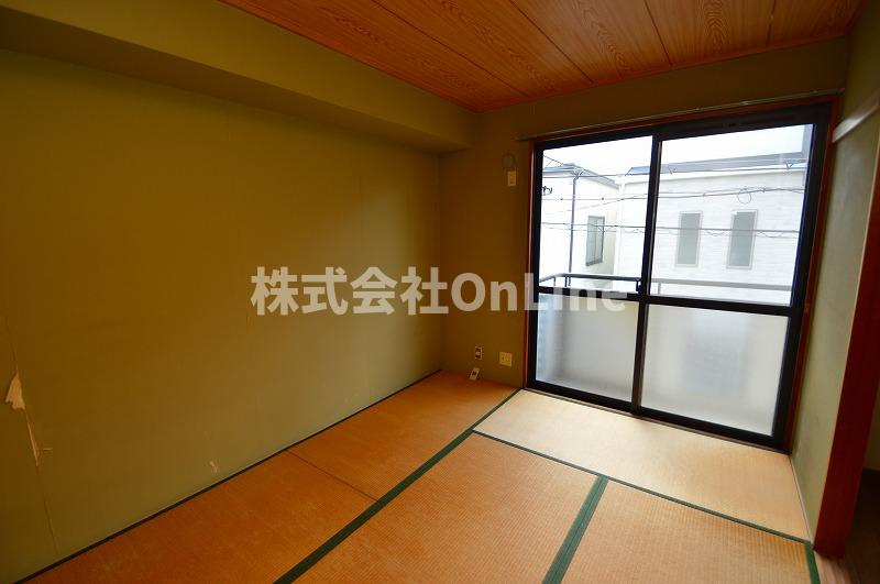 びわ楠根の内装