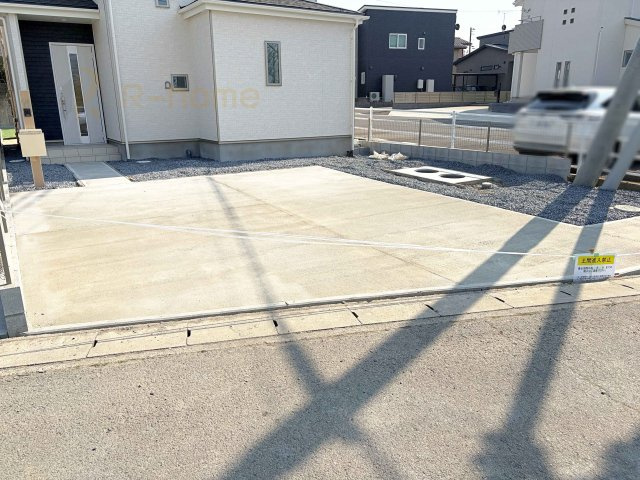 ひたちなか市足崎　新築戸建て　A号棟の駐車場|カースペースは2台お停めいただけます♪