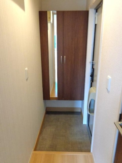 エスポワール新広の玄関