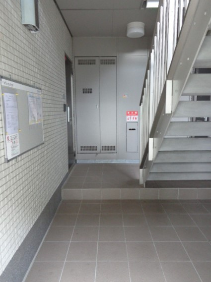 エスポワール新広のエントランス