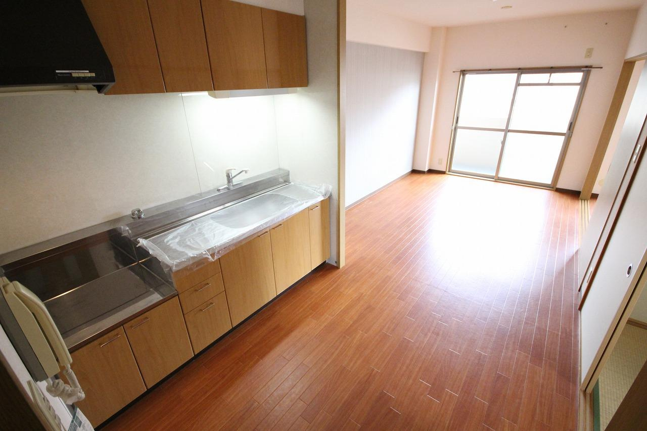 グランドシャリオの居間・リビング|※お部屋により仕様が異なる場合があります。