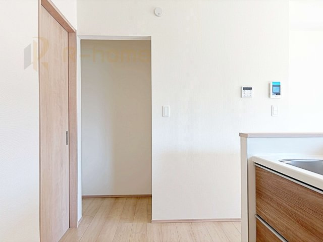 ひたちなか市足崎　新築戸建て　B号棟の収納|キッチンにはパントリーを設置！キッチン回りの整理整頓の悩みも解決♪