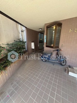 【エントランス】 | ドミール横田