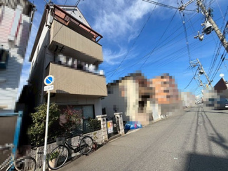 【前面道路含む現地写真】 | 北加賀屋１丁目　中古戸建 | バルコニー３ヵ所あります！洗濯物の多い日も安心ですね！