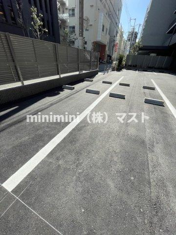 グランセジュール大国町の駐車場