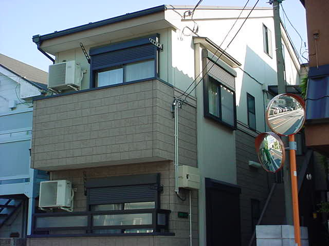 三鷹市井口４丁目のアパート