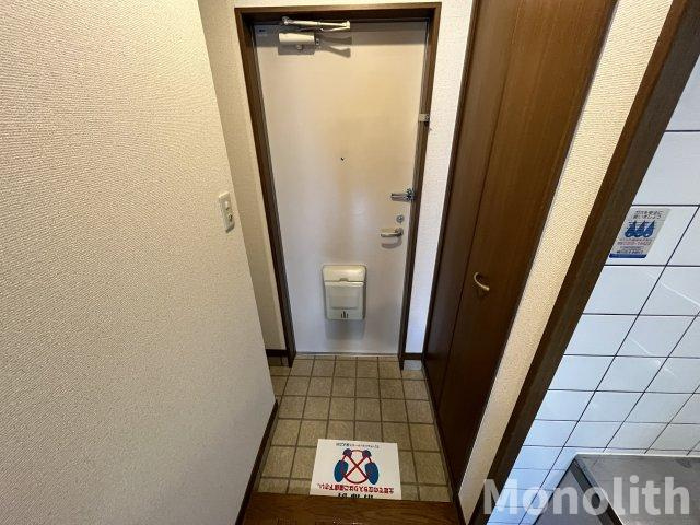 ドミール鳳の玄関