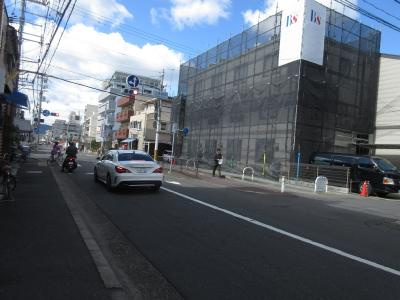 ライオンズ御前三条ビルの地図|前面道路