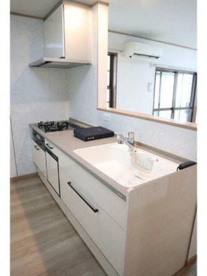 【キッチン】 | 梅里２丁目戸建 | システムキッチン。