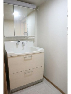 【独立洗面台】 | 梅里２丁目戸建 | 嬉しい独立洗面台付き。