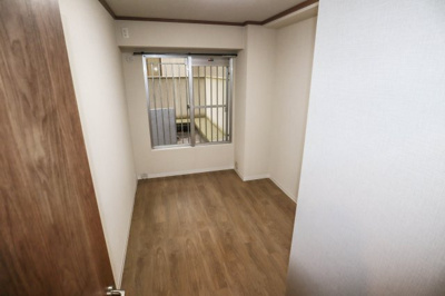 【子供部屋】 | 土佐堀ビューハイツ | 洋室　約４．５帖