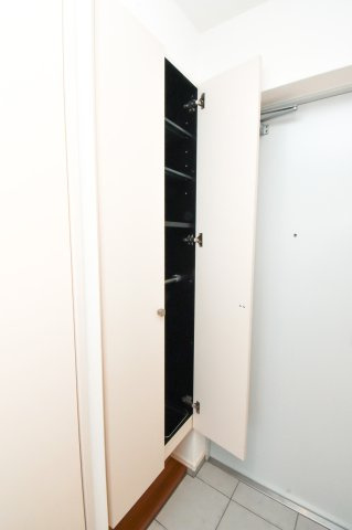 サヴォイコートオブアームズ　8階の収納|別号室のものです。現状優先になります。