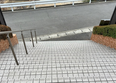 【内装】 | ライオンズマンション本厚木 | 共有部分は、住民なら誰もが使える設備のこと。例えば駐車場やエレベーター、インターネット設備、セキュリティ設備などがあります。他にも、マンションの廊下・外部階段やエントランス・ゴミ置き場などがあります。