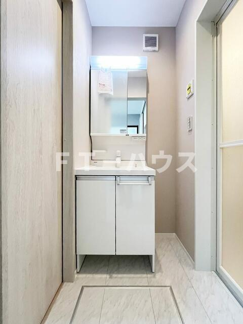 ベレガンス八千代台ＩＩの洗面所