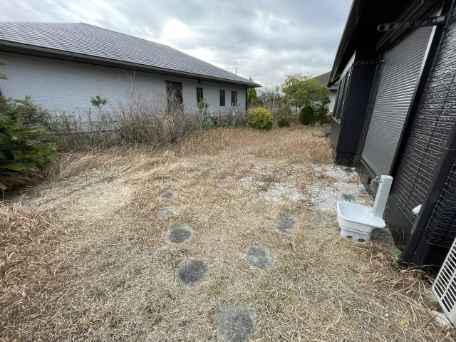 みどりが丘フルリノベーション中古住宅の庭