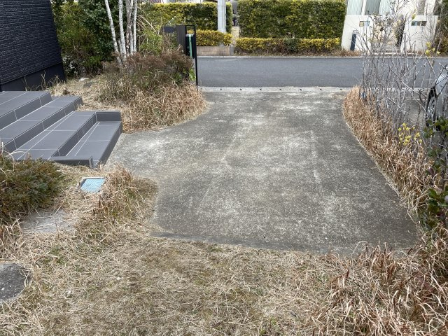 みどりが丘フルリノベーション中古住宅の駐車場