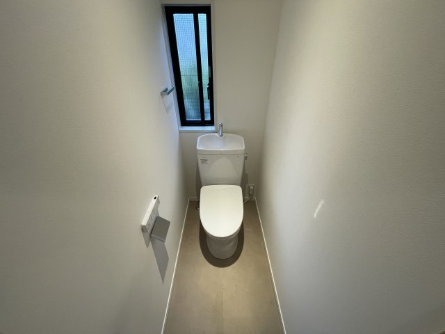 みどりが丘フルリノベーション中古住宅のトイレ