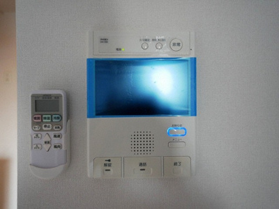 【セキュリティ】 | JMFレジデンス大阪福島 | モニター付きインターホンです