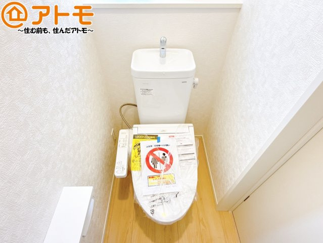 【トイレ】 | 焼津市中根第1　新築戸建　1号棟 | 年代を問わず使いやすい洗浄機能付きのトイレ♪肌への負担をも減らせるのでお子様の敏感なお肌も安心！