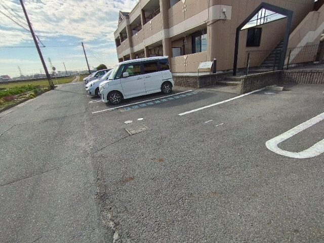 エクセールの駐車場