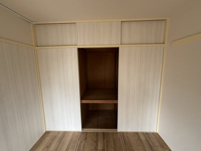 パストラル清新の洋室