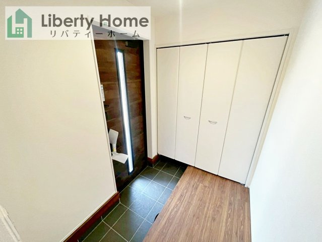 第1常総市坂手町　新築戸建　1号棟の玄関