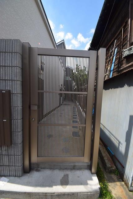 サークルハウス北千住のエントランス