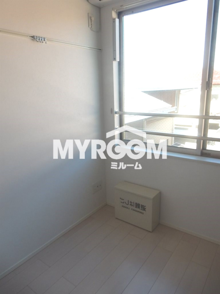 ａｖｅｎｉｒ永福(アヴニールエイフク) の居間・リビング|ホワイトフローリング