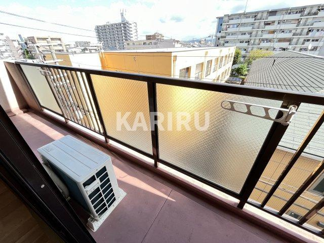 メゾンshinmoriのバルコニー|落ち着いた時間を過ごせるバルコニーです