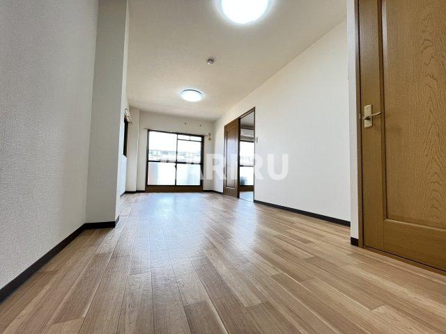 メゾンshinmoriの居間・リビング|使いやすい居間です