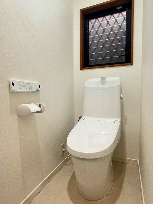 堺市堺区神保通　中古戸建のトイレ