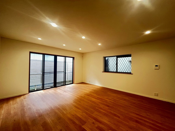 堺市堺区神保通　中古戸建の居間・リビング