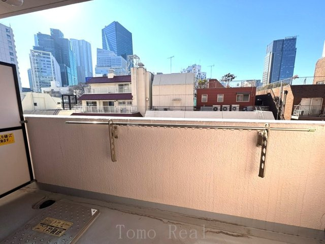 秀和溜池山王レジデンスのバルコニー