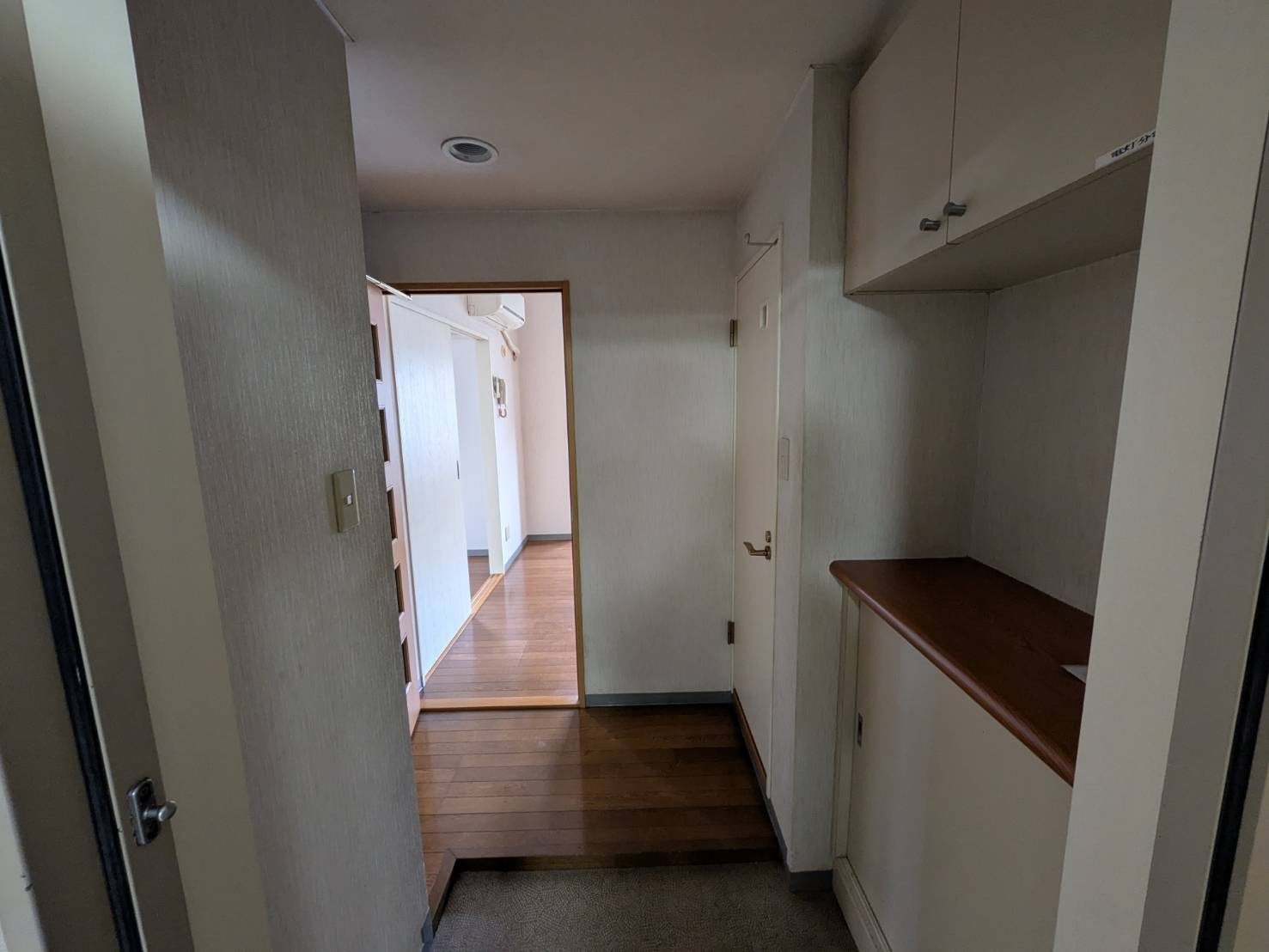 ハイリードセイフウの内装