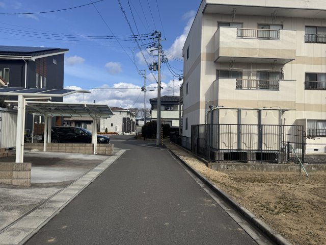 年間想定賃料1,239.6万　想定利回り8.2％　鉄骨マンションの周辺