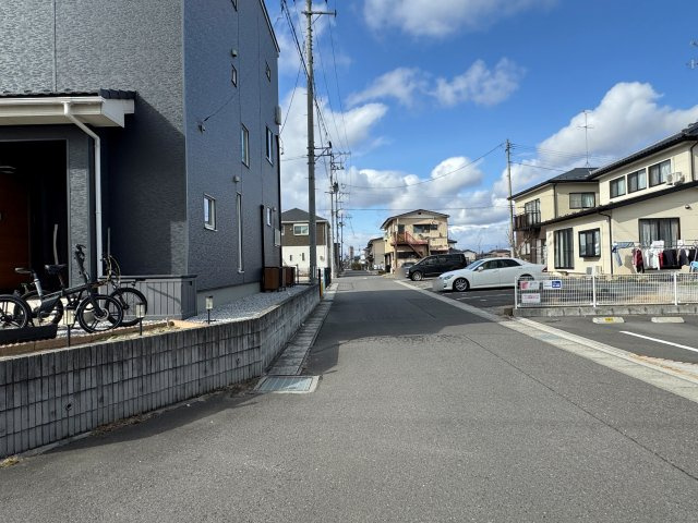 年間想定賃料1,239.6万　想定利回り8.2％　鉄骨マンションの周辺